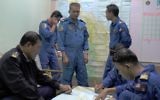 Une image publiée par les forces maritimes malaysiennes, montrant les opérations de recherche et de secours dans la ville de Terengganu à l'est de la Malaisie. (Crédit : AFP Photo/Malaysian Maritime Enforcement)