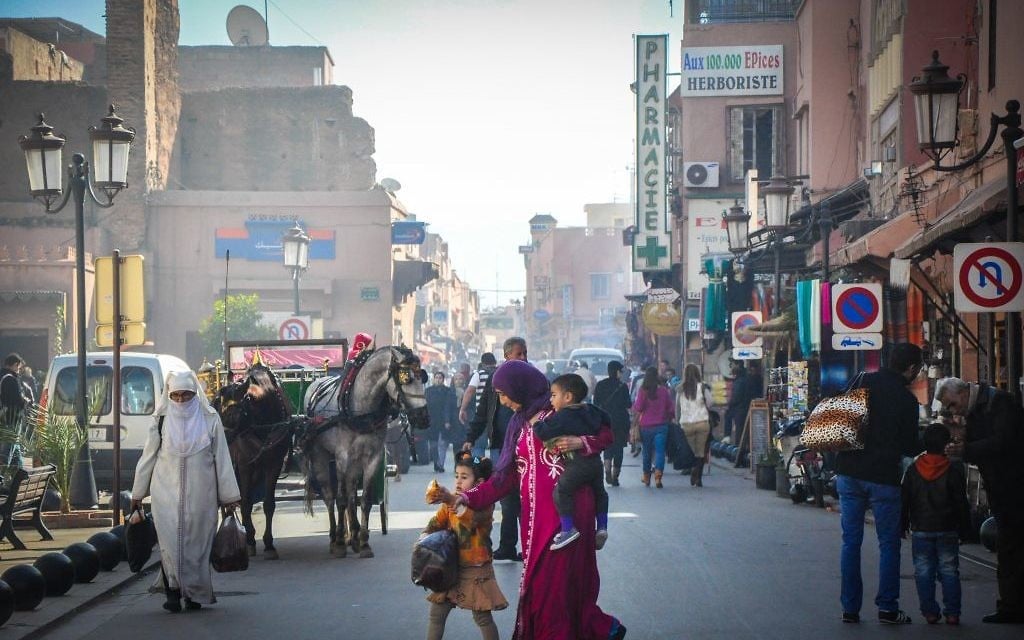 Une vue de la Casbah, la plus ancienne partie de la ville de Marrakech, adjacente au quartier juif (Crédit : Michal Schmulovich/Times of Israel)