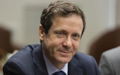 Le chef du Parti travailliste Isaac Herzog  (Crédit : Flash90)