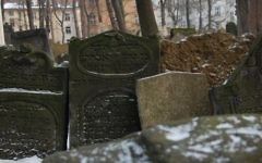 Le cimetière juif à Prague (Crédit : Rachael Cerrotti/ Flash 90)