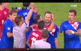 Le joueur de football croate, Josip Simonic, lors d'un match contre la Serbie (Crédit : capture d'écran youtube)