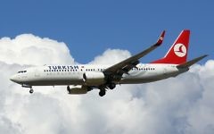 Un Boeing 737 de la compagnie Turkish Airlines (Crédit : David/Flickr/Wikimedia commons/CC BY 2.0)