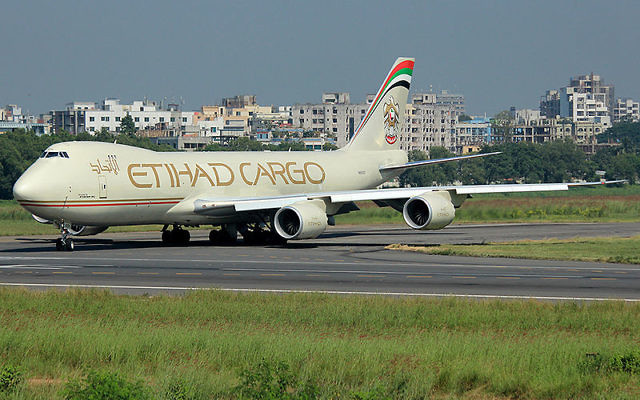 Un avion Boeing 748 de la compagnie Etihad Airways (Crédit : Raihan Ahmed/Wikimedia commons/CC BY-SA 3.0)