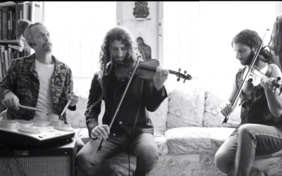Michael Greilsammer et son groupe (Crédit : capture d'écran YouTube)