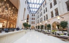 Le nouveau lobby de l'Astoria sur la rue Agron (Crédit : Flash 90)