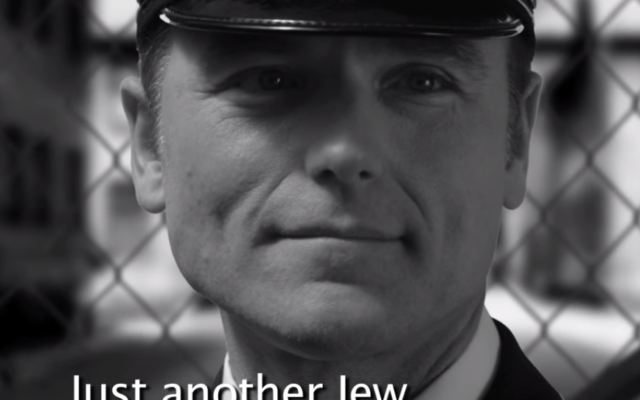 Extrait d'une scène du clip Jésus au camp d'Auschwitz (Crédit capture d'écran YouTube)