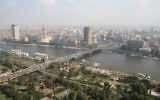 Vue du Caire et du Pont du 6 Octobre, prise de la Tour du Caire, 2006 (Crédit : CC BY Omar Kamel/Wikimedia Commons)