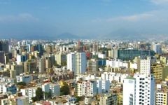 Vue dur Lima, Pérou (Crédit : CC BY SA Serious Cat, Flickr)