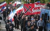 Quelque 250 supporters du parti d'extrême-droite allemand (Parti national-démocratique) à Rostock, en Allemagne (Crédit : Sean Gallup/Getty Images/via JTA)