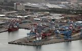 Vue sur le port d'Ashdod (Crédit : Yossi Zamir/Flash 90)