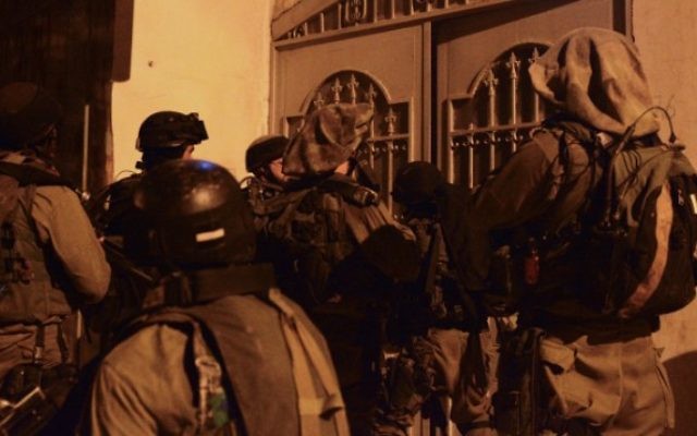 La Brigade 931 du Nachal patrouillant près de Naplouse en Cisjordanie (Crédit : Porte-parole de l'armée israélienne/Flash90)