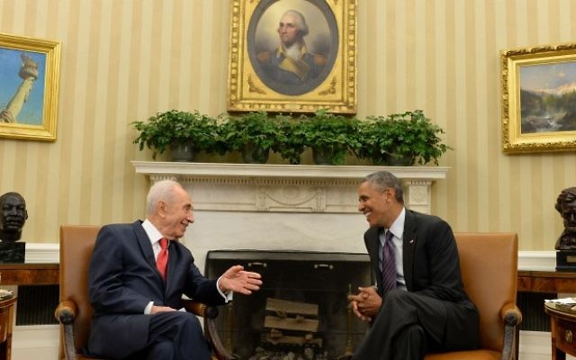 Shimon Peres et Barack Obama à Washington (Crédit : Mandel Ngan/AFP) Shimon Peres et Barack Obama à Washington (Crédit : Mandel Ngan/AFP)