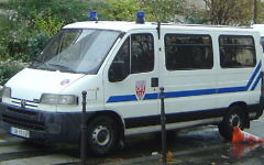 Un véhicule Peugeot Boxer réalisé par Durisotti pour les CRS (Crédit : CC BY SA 3.0/Wikimedia commons)