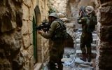 Photo illustrative de soldats israéliens dans la ville de Hébron en Cisjordanie (Crédit photo: Porte-parole de Tsahal / Flash90)