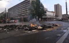 Vue sur une place à Sarcelles après les émeutes (Crédit : Cnaan Liphshiz)
