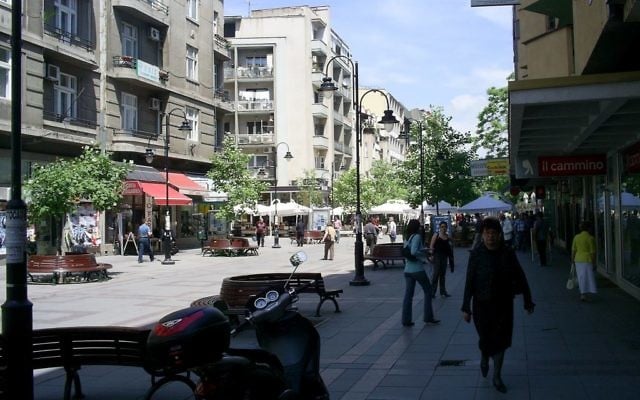 une rue à Skopje (Crédit : Svilen Enev/Wiki)