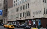 Au coin de la 92nd Street et de Y à Manhattan, des mesures de sécurité supplémentaires sont prises. (Crédit : CC0 1.0 Wikipedia)