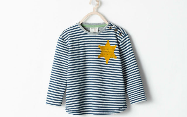 Le sweat-shirt de Zara, avec un imprimé à rayures flanqué d'une étoile jaune (Crédit : capture d'écran) Le sweat-shirt de Zara, avec un imprimé à rayures flanqué d'une étoile jaune (Crédit : capture d'écran)