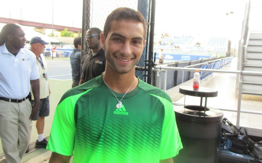L'adolescent champion de tennis Noah Rubin - 21 Août, 2014. (Crédit : Howard Blas / The Times of Israël) L'adolescent champion de tennis Noah Rubin - 21 Août, 2014. (Crédit : Howard Blas / The Times of Israël)