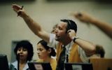 Un broker à la Bourse de Tel Aviv (Crédit : Moshe Shai/Flash90)