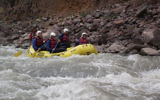 Illustration de personnes faisant du rafting (Crédit : CC BY-SA jon.roberts)