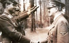 Reproduction d'Adolf Hitler à partir des archives du chasseur de nazis Tuviah Friedman (Crédit : Roni Schutzer / Flash90)