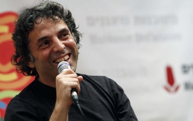 Etgar Keret au Festival international des écrivains. (Crédit : Miriam Alster / Flash 90)