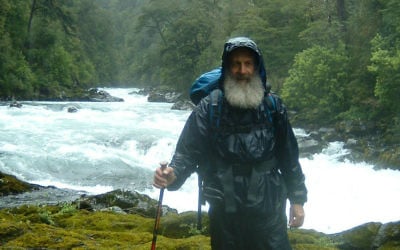 Hilik Magnus, le fondateur et le directeur de Magnus international, sur une mission dans le sud du Chili (Crédit : autorisation Hilik Magnus)