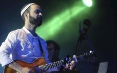 Le chanteur Amir Benayoun (Crédit : Yossi Zeliger/Flash90)