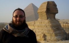 Le journaliste Steven Sotloff en Egypte en 2011 (Crédit : Facebook/Oren Kessler)