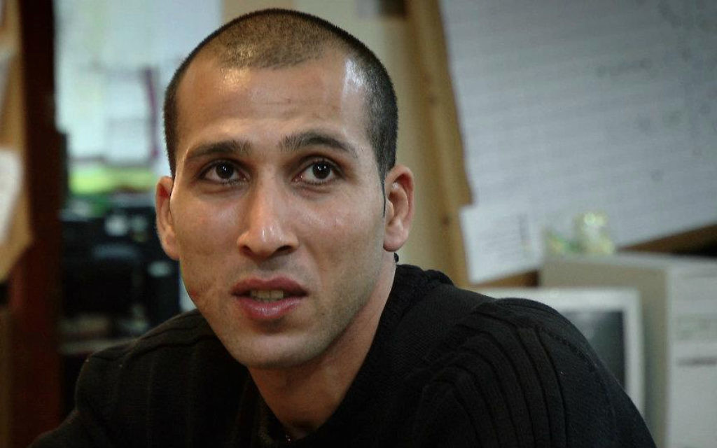 Luy Vito dans le film de Yariv Mozer 'The Invisible Men' (Crédit : Mozer Films)