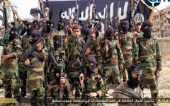 "Les Jeunesses du califat". Ces enfants reçoivent un entraînement militaire dans un camp près de Damas (Crédit : SITE Intel Group)