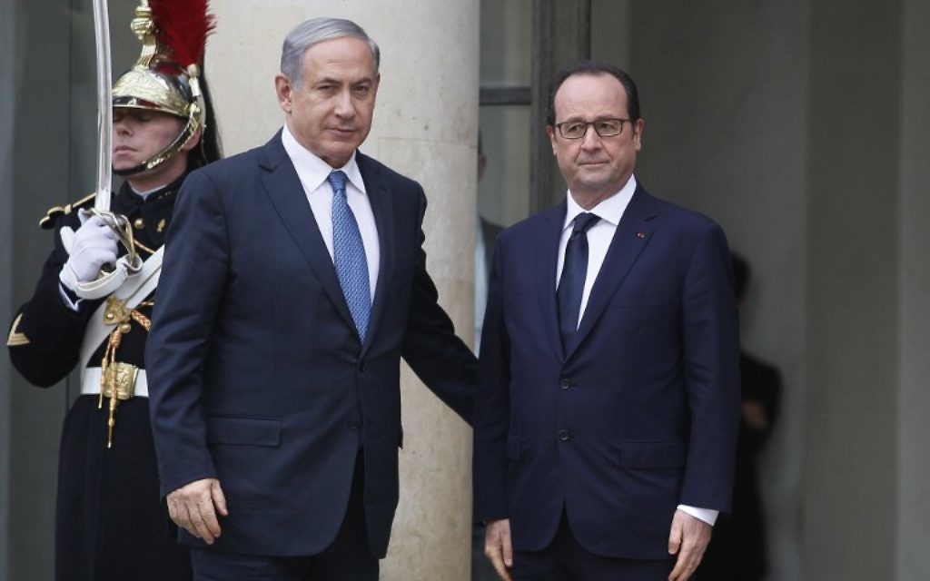 Le président français François Hollande et le Premier ministre Benjamin Netanyahu à l'Elysée, le 11 janvier 2011. (Crédit : Matthieu Alexandre/AFP)