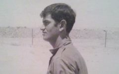 Arye David de Gedera essaie de retrouver les soldats israéliens qu'il avait aidé à sauver pendant en 1973 (Crédit : Autorisation d'Arye David)