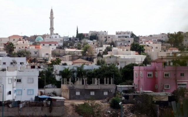 La ville bédouine de Rahat, dans le sud d'Israël, en octobre 2010. Illustration. (Crédit : Yossi Zamir/Flash90)