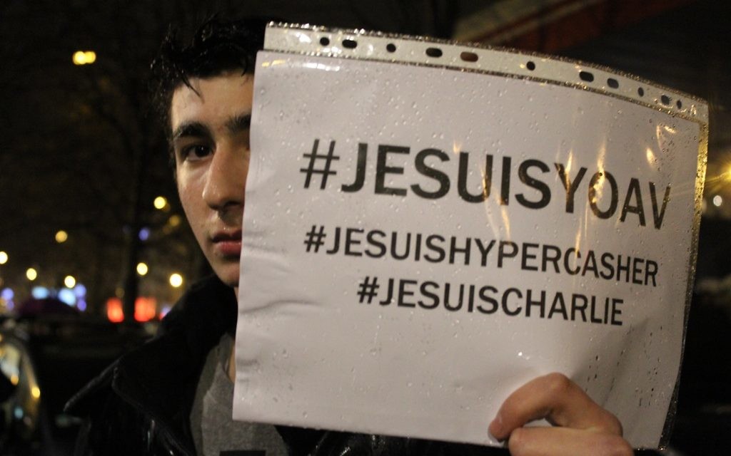 Rassemblement à St-Mandé et Vincennes pour les 4 victimes juives du terrorisme - 10 janvier 2015 (Crédit : Glenn Cloarec)