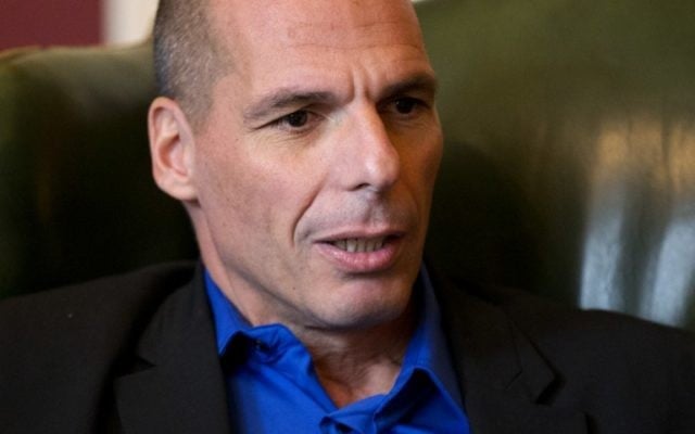 Yanis Varoufakis à Londres le 2 février 2015 (Crédit : MATT DUNHAM / POOL / AFP)