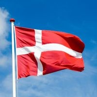 Illustration du drapeau du Danemark (Crédit : Jacob BÃ¸tter/CC BY 2.0/Wikimedia commons)