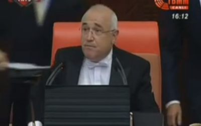 Capture d’écran Cemil Çiçek (Crédit : YouTube)
