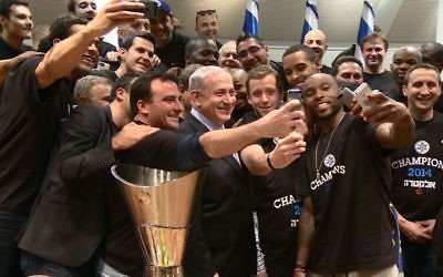 Victoire de la coupe d’Europe de Basket du Maccabi Tel-Aviv (Crédit: Haim Zach/GPO/Flash90)