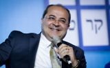 Le député Ahmad Tibi participant à un débat à la Conférence sur la démocratie le 17 février 2015 (Crédit : Amir Levy/Flash90)