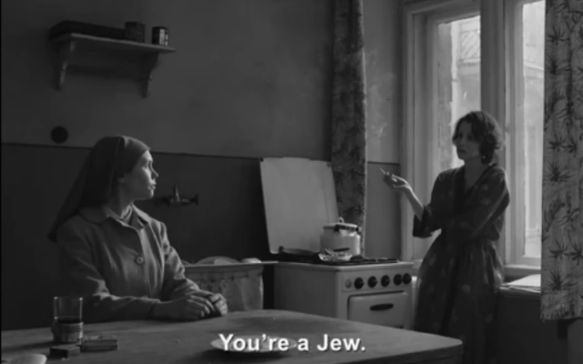 Ida et sa tante (Crédit : Capture d'écran YouTube)