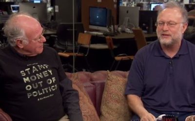 Ben Cohen et Jerry Greenfield discutent du projet d'une glace à la marijuana. (Crédit : capture d'écran Youtube / HuffPost Live)