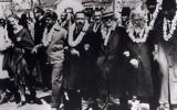 Le rabbin Abraham Joshua Heschel (deuxième à droite), lors de la marche à Selma avec le Révérend Martin Luther King, Jr., Ralph Bunche, le républicain John Lewis, le révérend Fred Shuttlesworth et le révérend CT Vivian. (Crédit : Autorisation de Susannah Heschel)