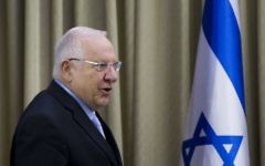 Le président Reuven Rivlin  à la résidence présidentielle, à  Jérusalem, le 22 mars 2015. (Crédit : Yonatan Sindel/Flash90)