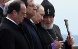De gauche à droite : Le président français François Hollande, le président chypriote Nicos Anastasiades, le président russe Vladimir Poutine et chef de l'Eglise apostolique arménienne,  Catholicos Garegin II quittant le Mémorial de Tsitsernakaberd à Erevan 24 avril 2015 après avoir assisté à une cérémonie de commémoration pour le 100e anniversaire du génocide arménien  (AFP PHOTO / KAREN MINASYAN)