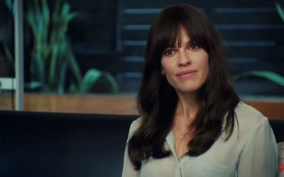 Hilary Swank jouera Deborah Lipstadt dans « déni » (Crédit : Capture d'écran YouTube)
