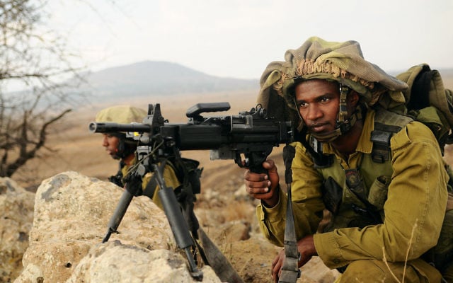 Un soldat éthiopien de la brigade Nahal dans le plateau du Golan (Crédit : Unité de Nir Gal / porte-parole IDF) Un soldat éthiopien de la brigade Nahal dans le plateau du Golan (Crédit : Unité de Nir Gal / porte-parole IDF)