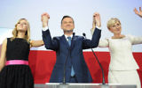Andrzej Duda célébrant sa victoire à l'élection présidentielle polonaise (Photo extraite de sa page Facebook)