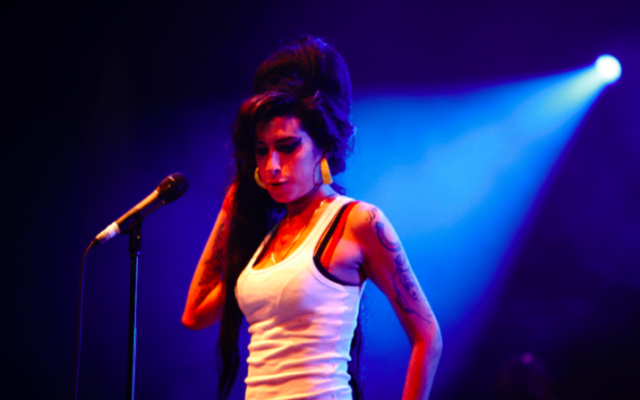 Capture d’écran Amy Winehouse (Crédit : Wikimedia commons)